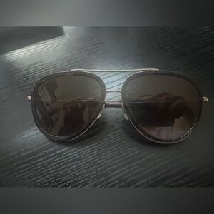 Women’s aviator sunglasses